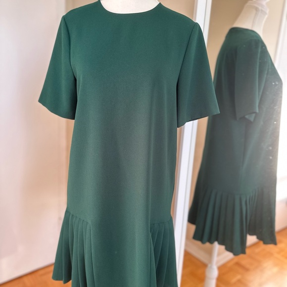 Mini Green dress - Picture 5 of 13